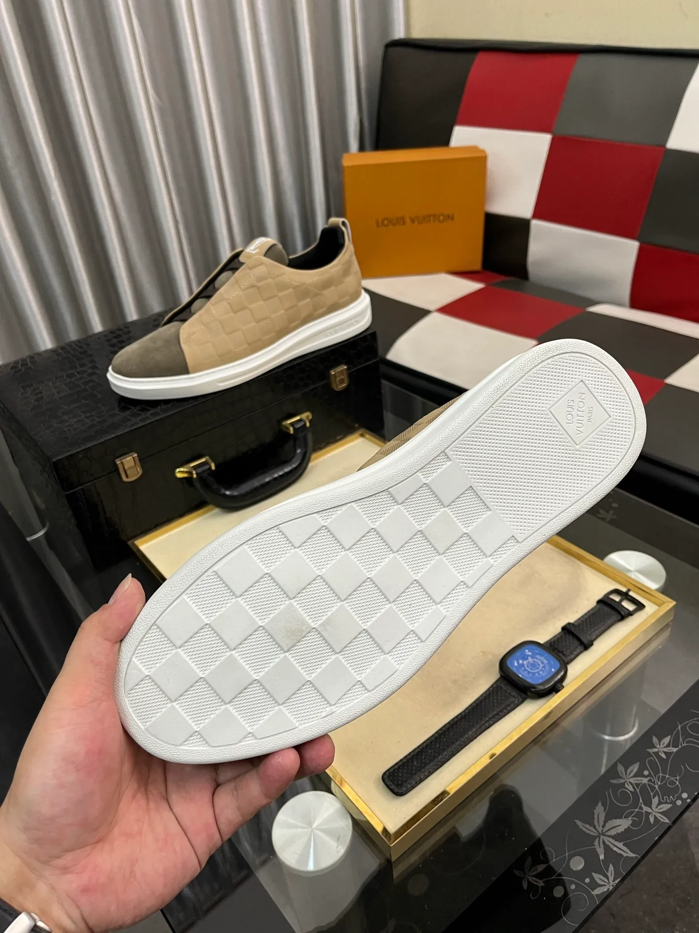 Men's shoes💰: 438⌚️⌚️"Loui* Vuitto*" LV's new Gaobang sports and casual shoes, imported first-layer cowhide ➕ imported sheepskin lining, high-end and comfortable, original outsole is light and wear-resistant! Purely handmade, details determine quality! Size 38-444️⃣Colors available